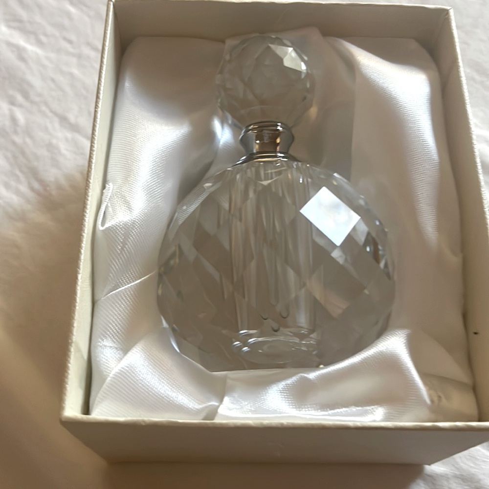 NWT Hyaline & Dora Crystal Perfume Bottle